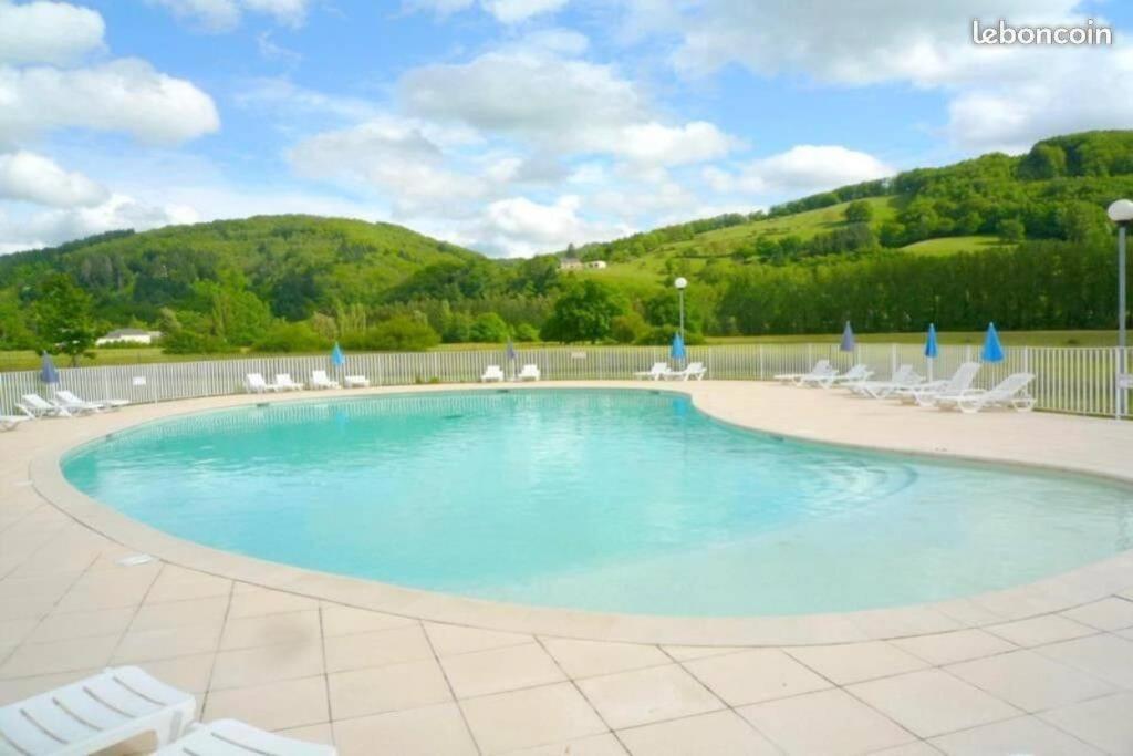 T3 La Savane Saint Geniez D'Olt 2 Piscines Chauffees Dans Une Charmante Residence De Vacances Exteriér fotografie